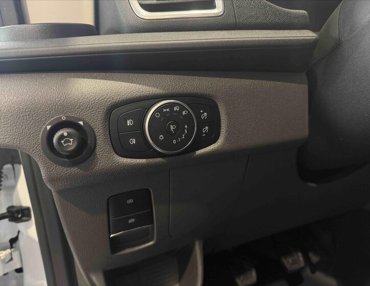 Ford Transit VAN / Minibus 2,0 l 121 kw