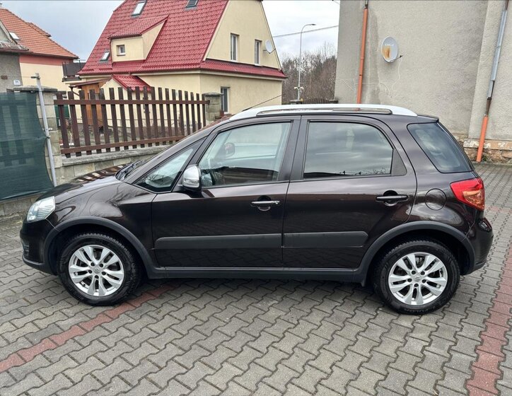 Suzuki SX4 Hatchback 1,6 l 88 kw