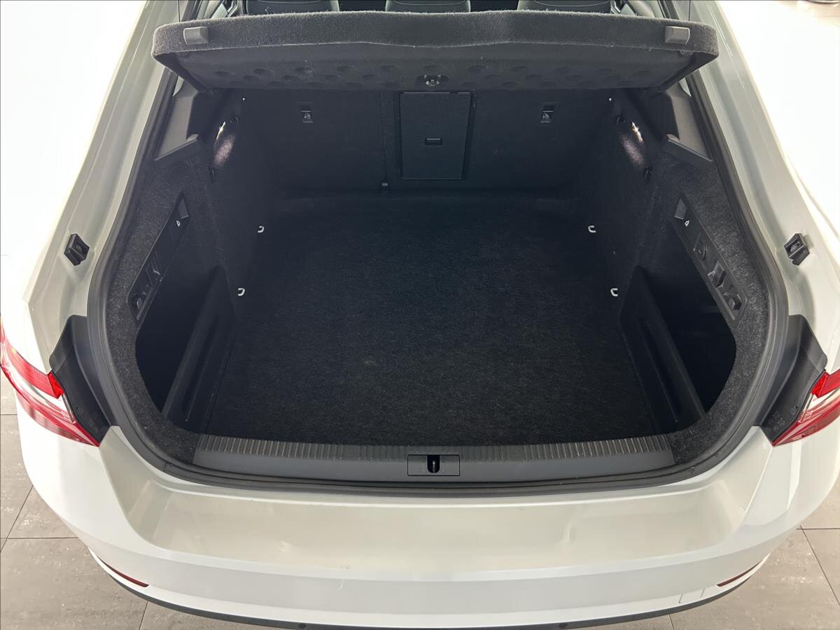 Škoda Superb Sedan 2,0 l 110 kw