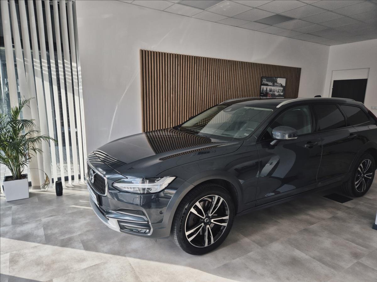 Volvo V90 Kombi 2,0 l 177 kw