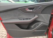 Audi Q8 SUV / Terénní 3,0 l 210 kw