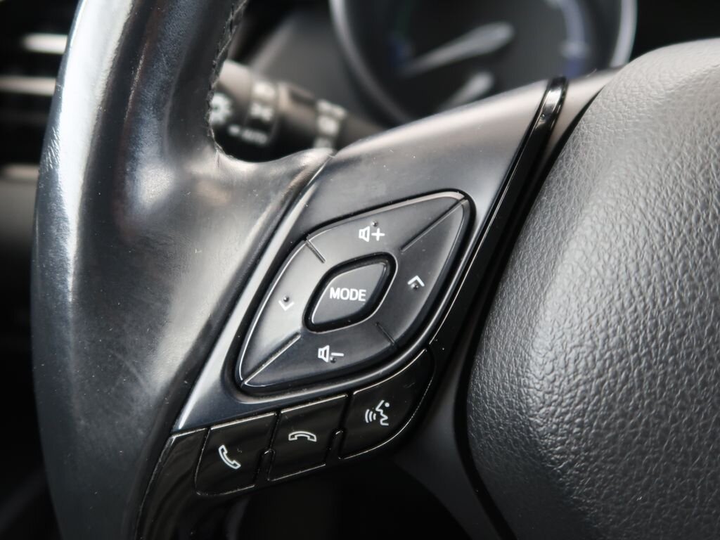 Toyota C-HR SUV / Terénní 1,8 l 72 kw
