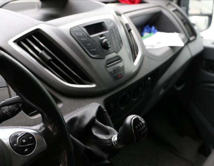 Ford Transit 4