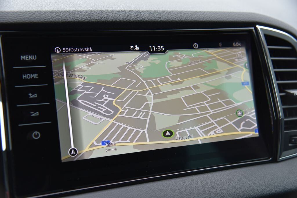 Škoda Karoq SUV / Terénní 1,5 l 110 kw