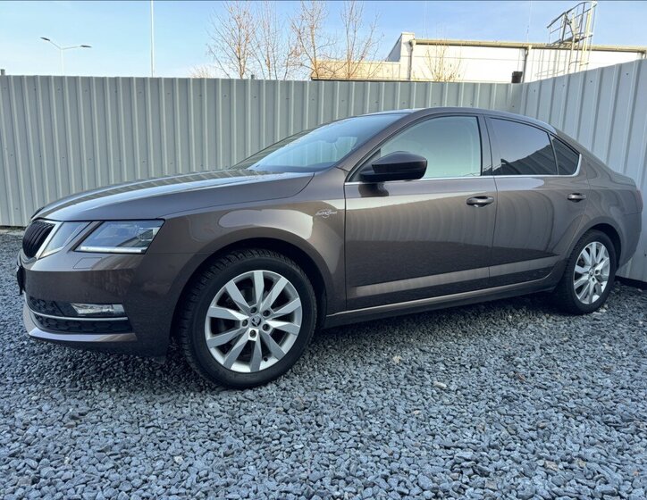 Škoda Octavia Sedan / Limuzína 2,0 l 110 kw