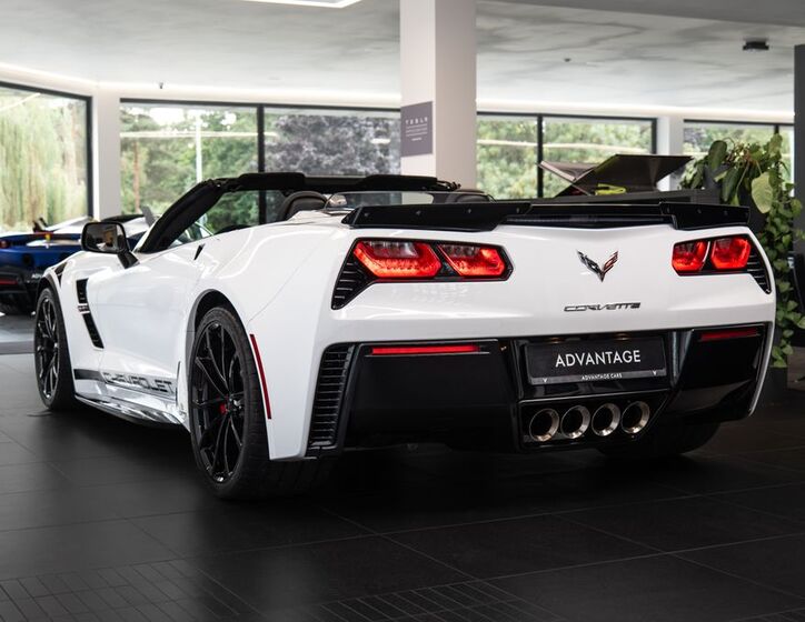 Chevrolet Corvette 4