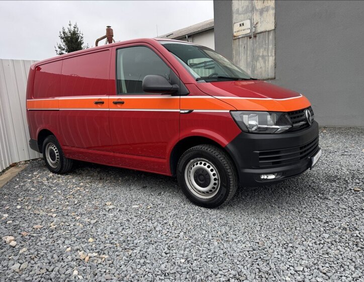 Volkswagen Transporter Skříň 2,0 l 110 kw