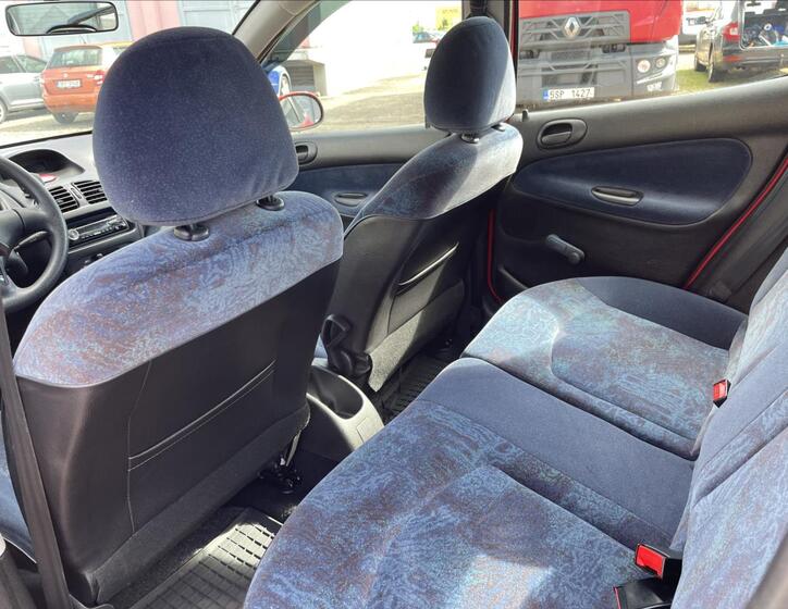 Peugeot 206 24