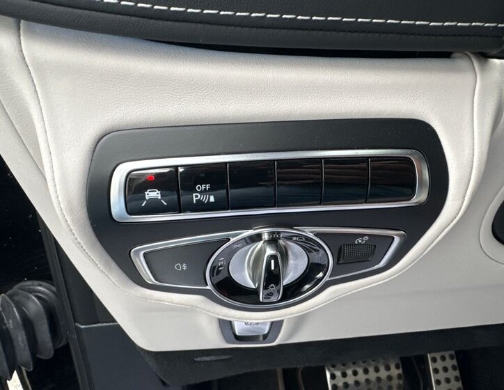 Mercedes-Benz Třídy G SUV / Terénní 4,0 l 430 kw