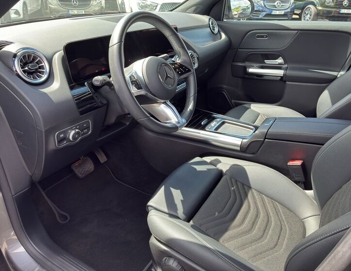 Mercedes-Benz GLA 15