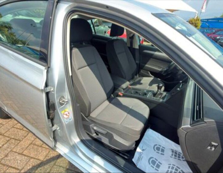 Volkswagen Passat Ostatní 1,6 l 88 kw