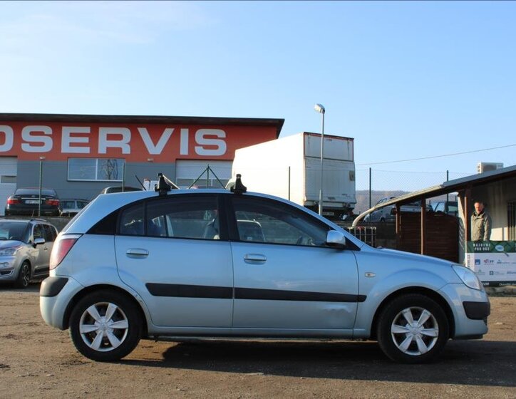 KIA Rio 4