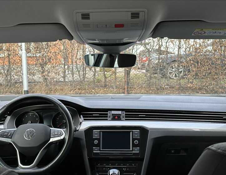 Volkswagen Passat Kombi 1,5 l 110 kw