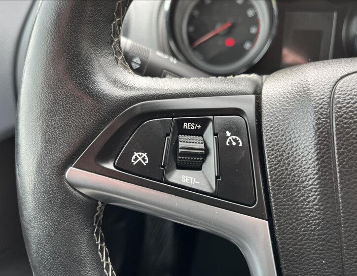 Opel Meriva MPV 1,4 l 88 kw