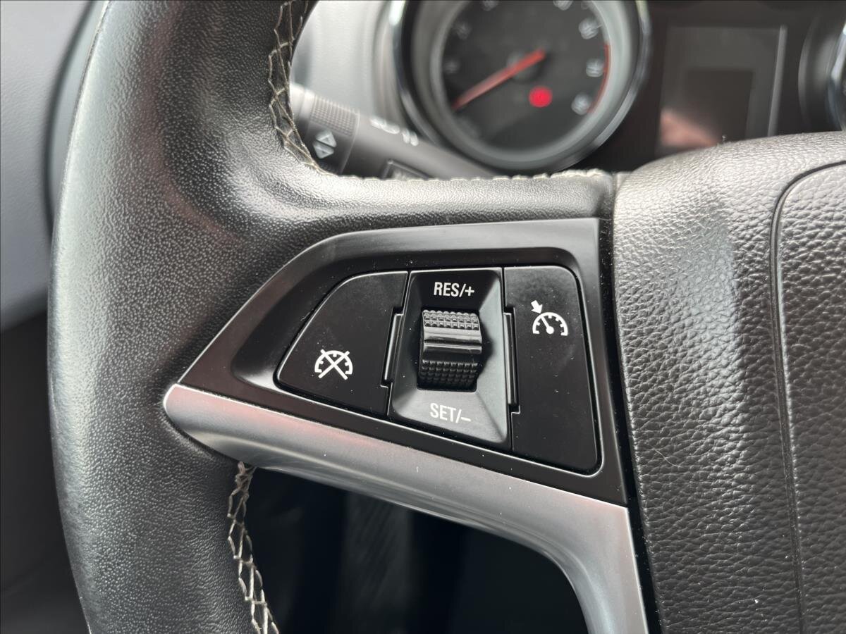 Opel Meriva MPV 1,4 l 88 kw