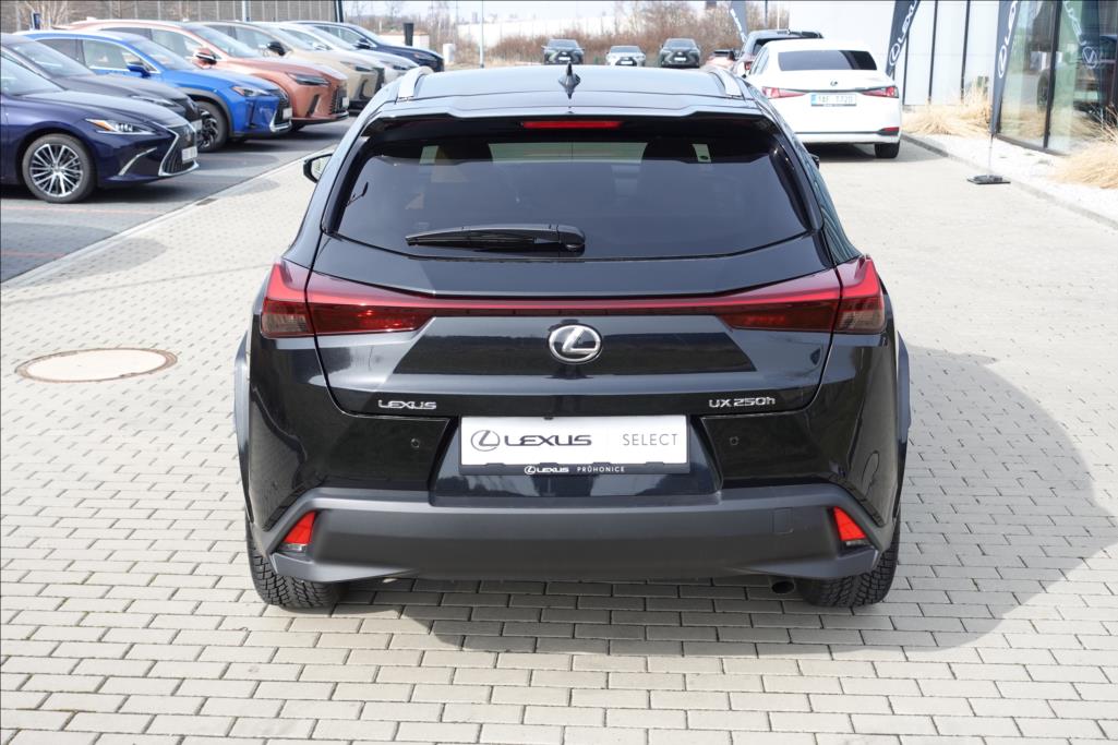 Lexus UX 250h