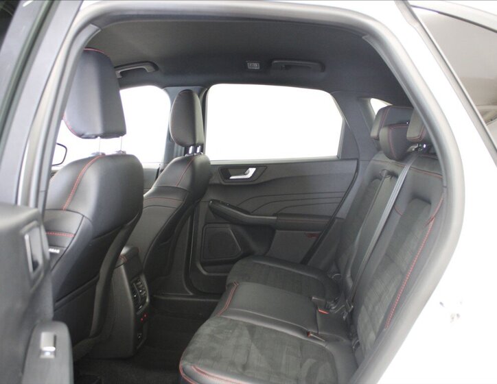 Ford Kuga SUV / Terénní 2,0 l 140 kw