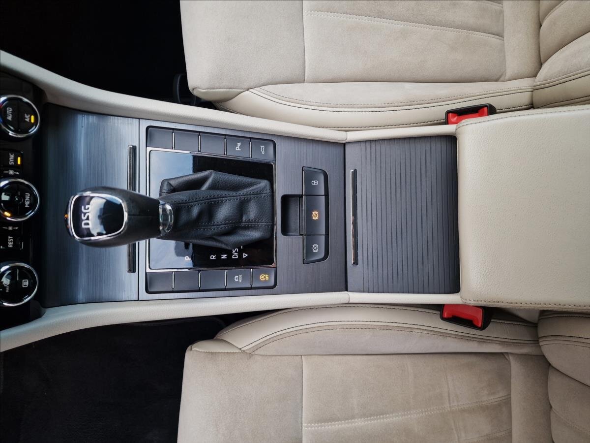 Škoda Superb Liftback 1,5 l 110 kw