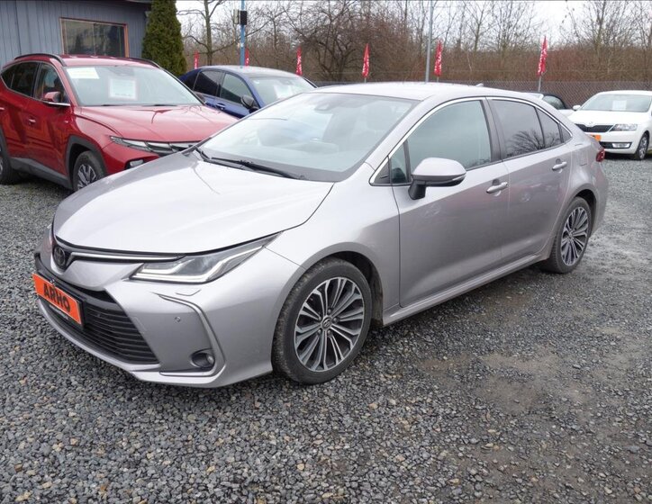 Toyota Corolla Sedan 1,6 l 97 kw