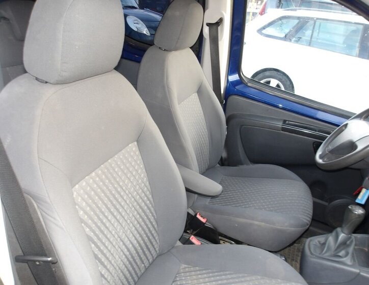 Peugeot Bipper Hatchback 1,4 l 50 kw