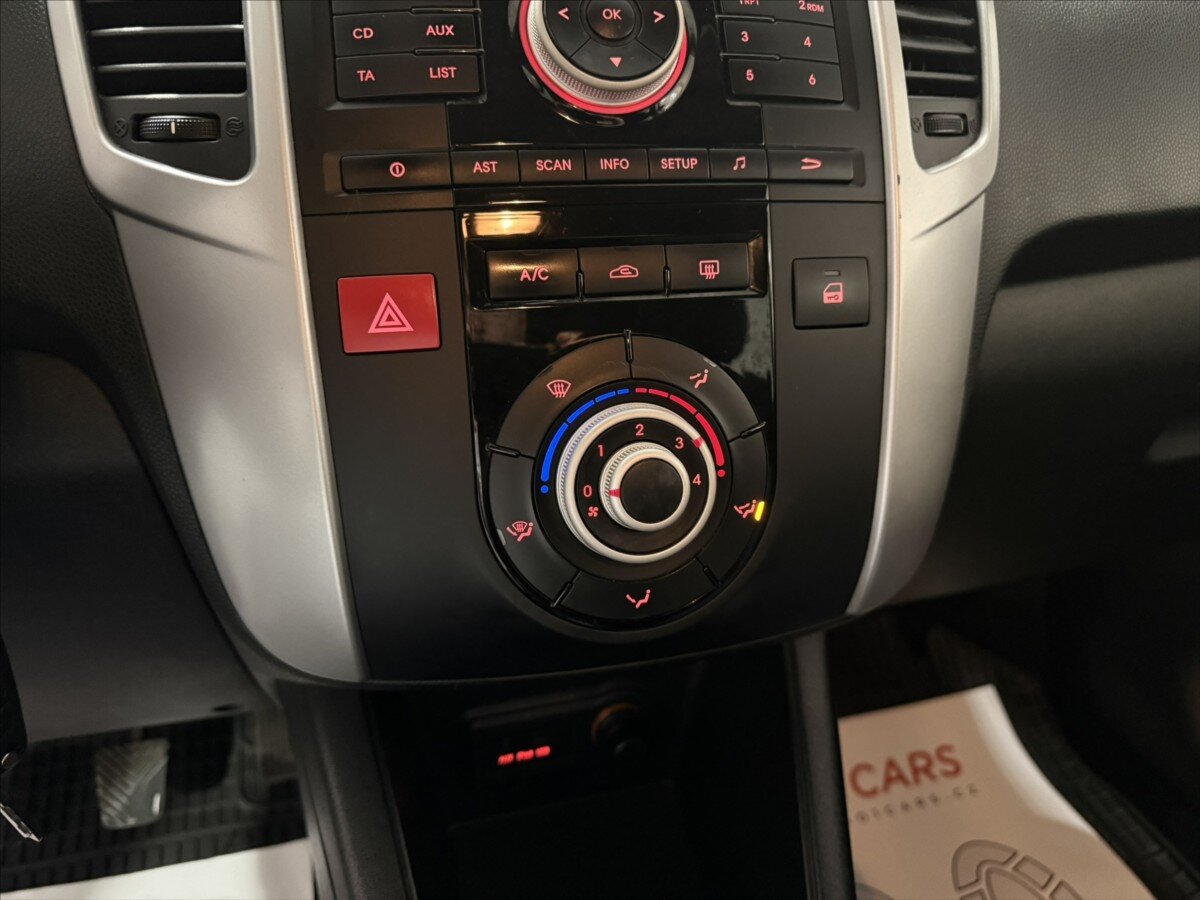 KIA Venga MPV 1,4 l 66 kw