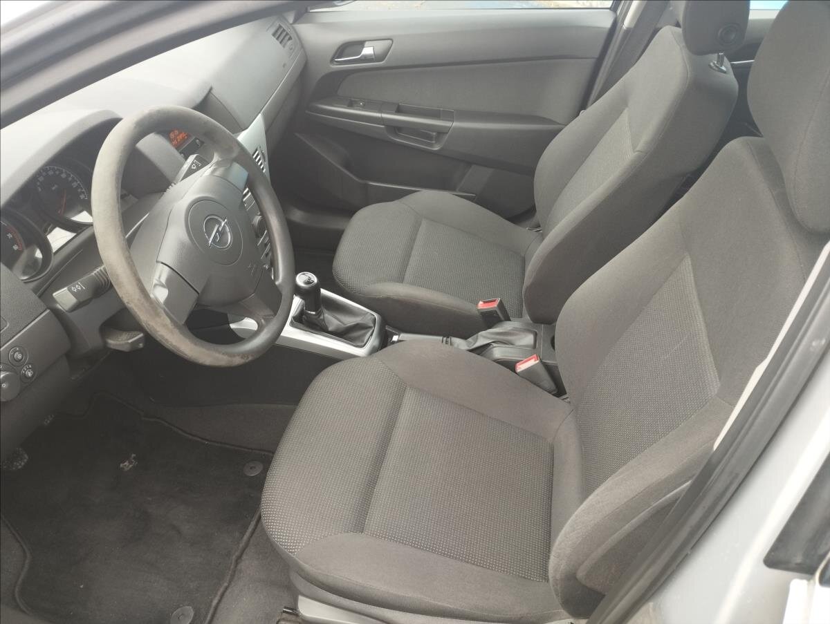 Opel Astra Hatchback 1,4 l 66 kw