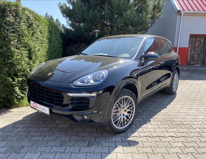 Porsche Cayenne 1