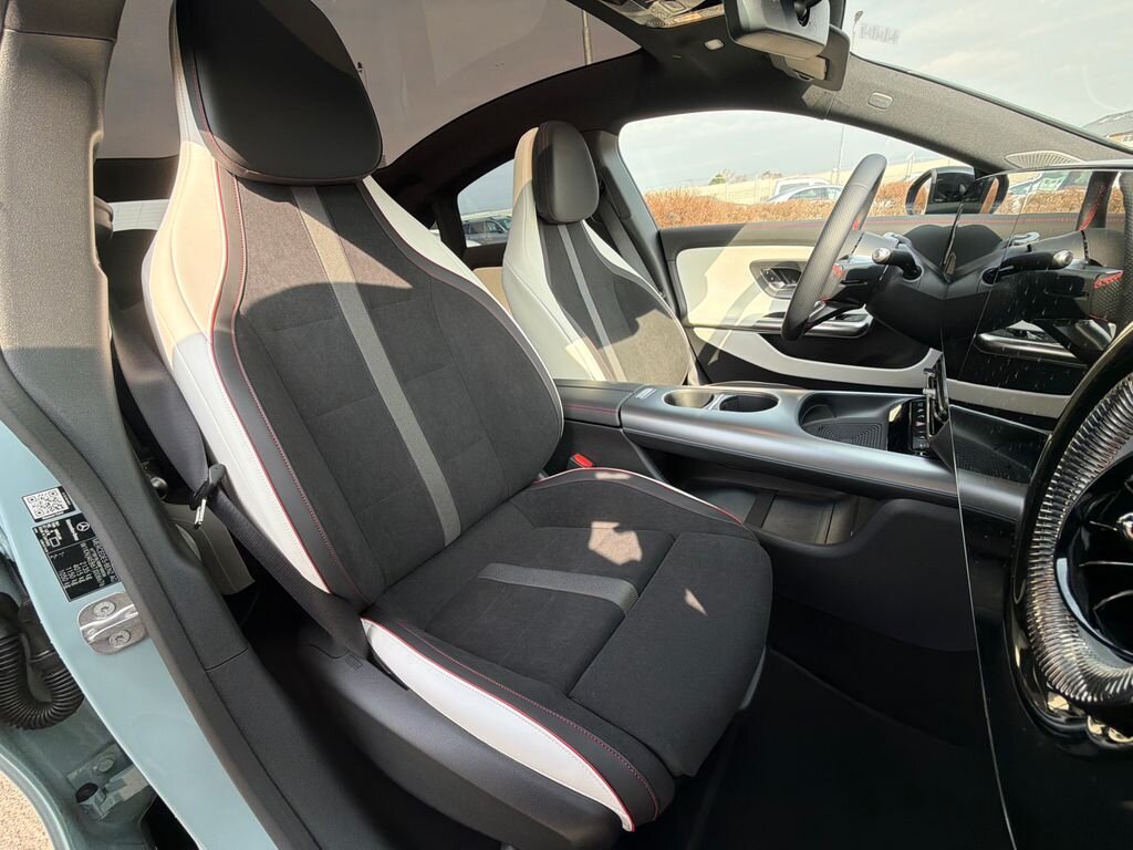 Mercedes-Benz CLA Sedan / Limuzína 1,5 l 120 kw