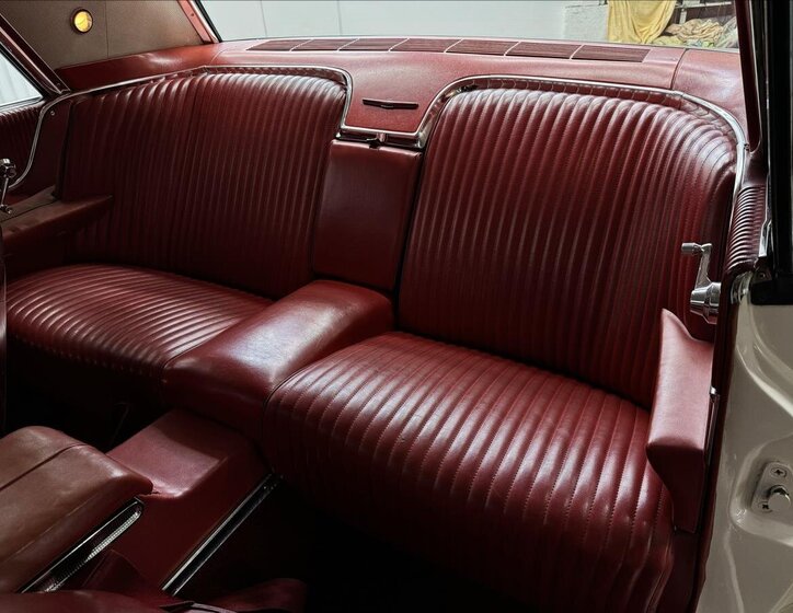 Ford Thunderbird Kupé 6,4 l 224 kw