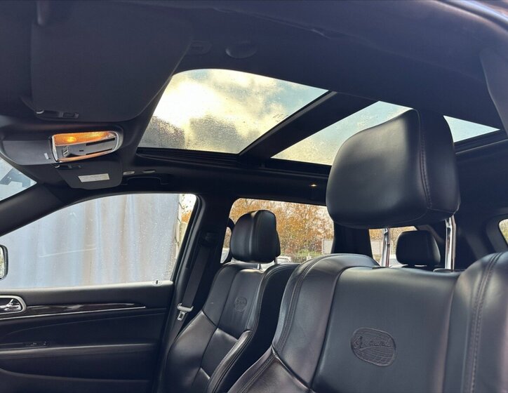 Jeep Grand Cherokee 11