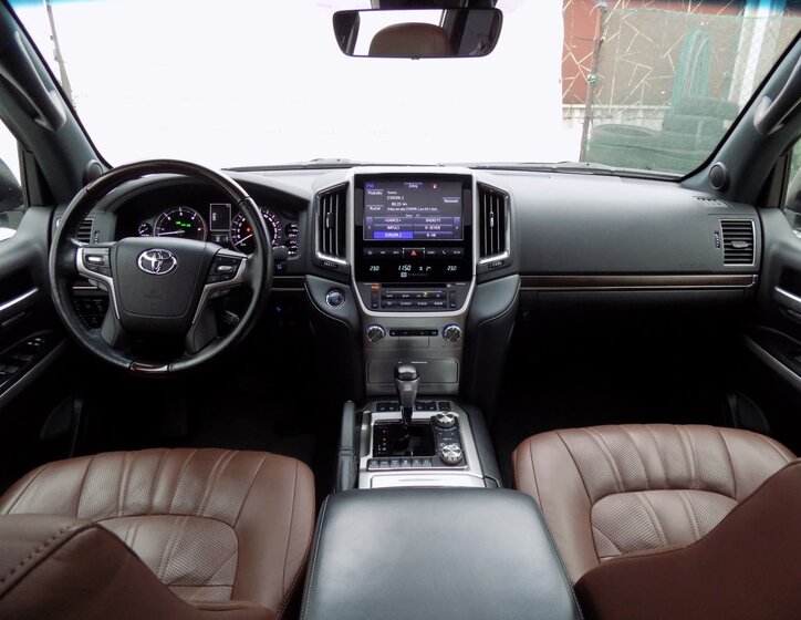 Toyota Land Cruiser 39