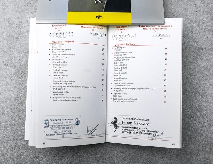 Ferrari Portofino 37