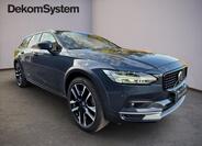 Volvo V90 2