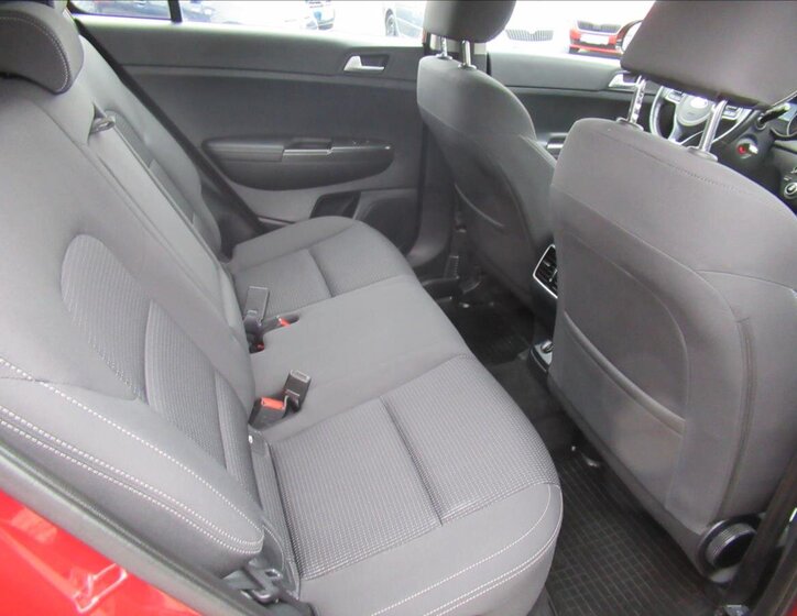 KIA Sportage SUV 2,0 l 100 kw