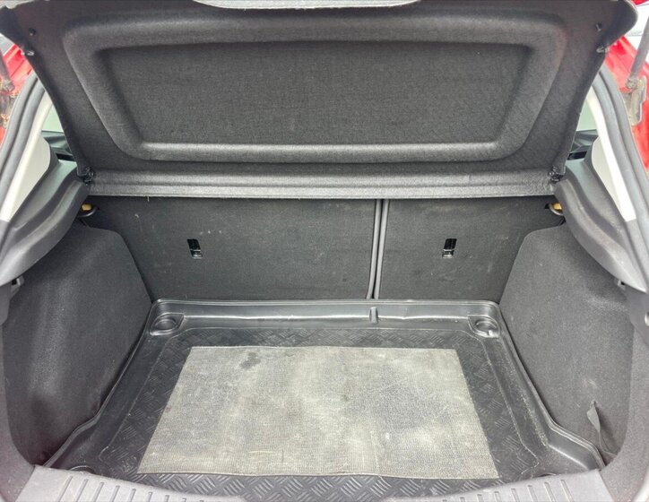 Ford Focus Hatchback 998,0 74 kw
