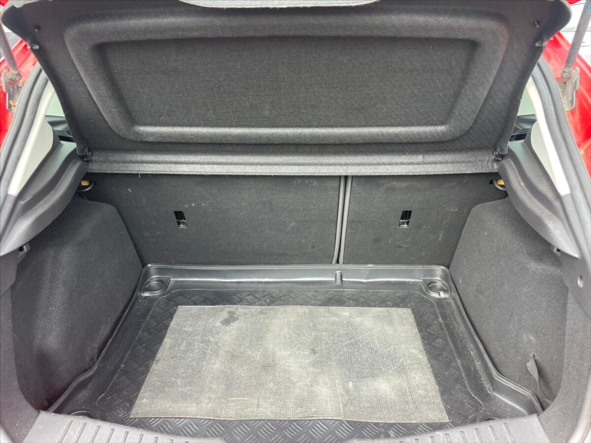 Ford Focus Hatchback 998,0 74 kw