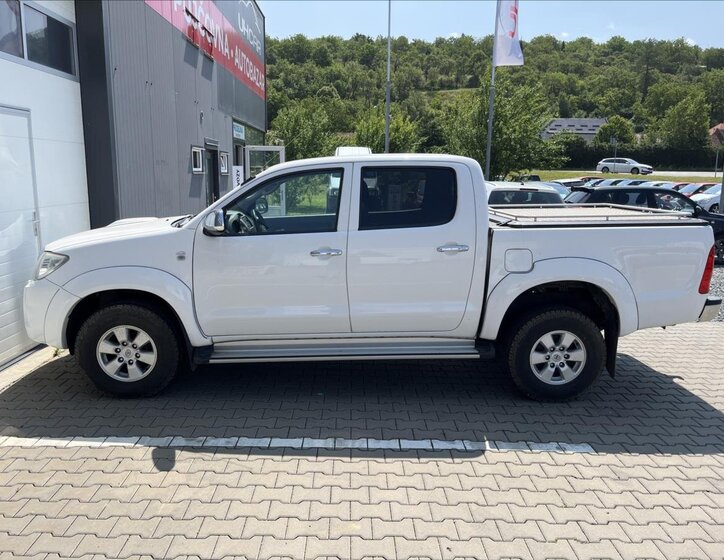 Toyota Hilux 12