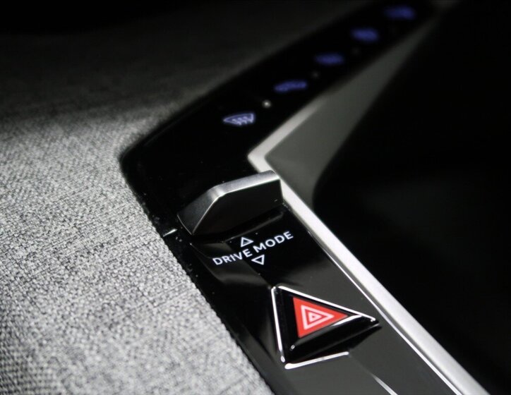 Peugeot 3008 SUV / Terénní 1,2 l 100 kw