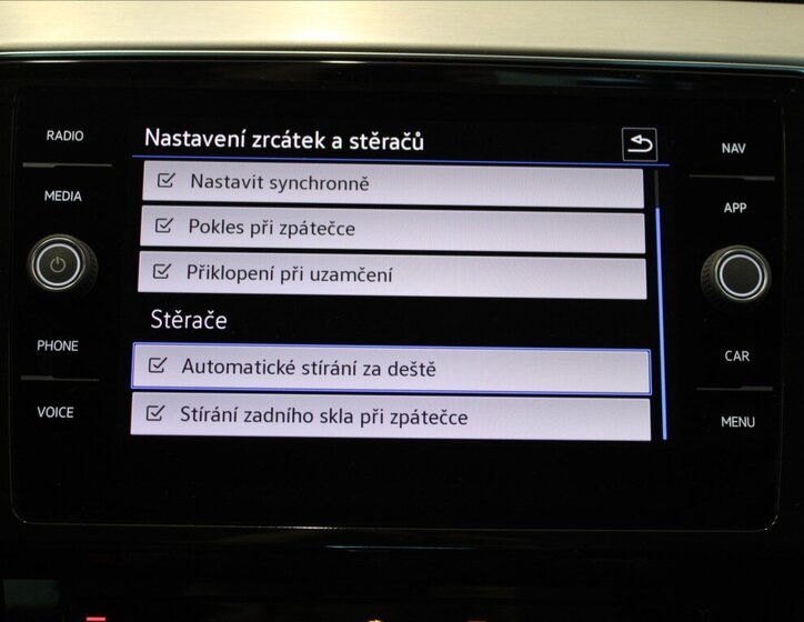 Volkswagen Passat 12