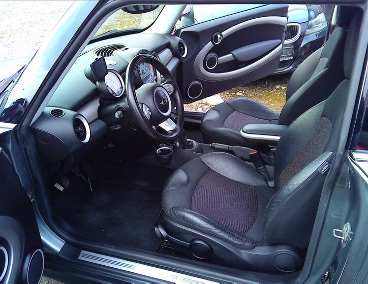 Mini Cooper Hatchback 1,6 l 90 kw