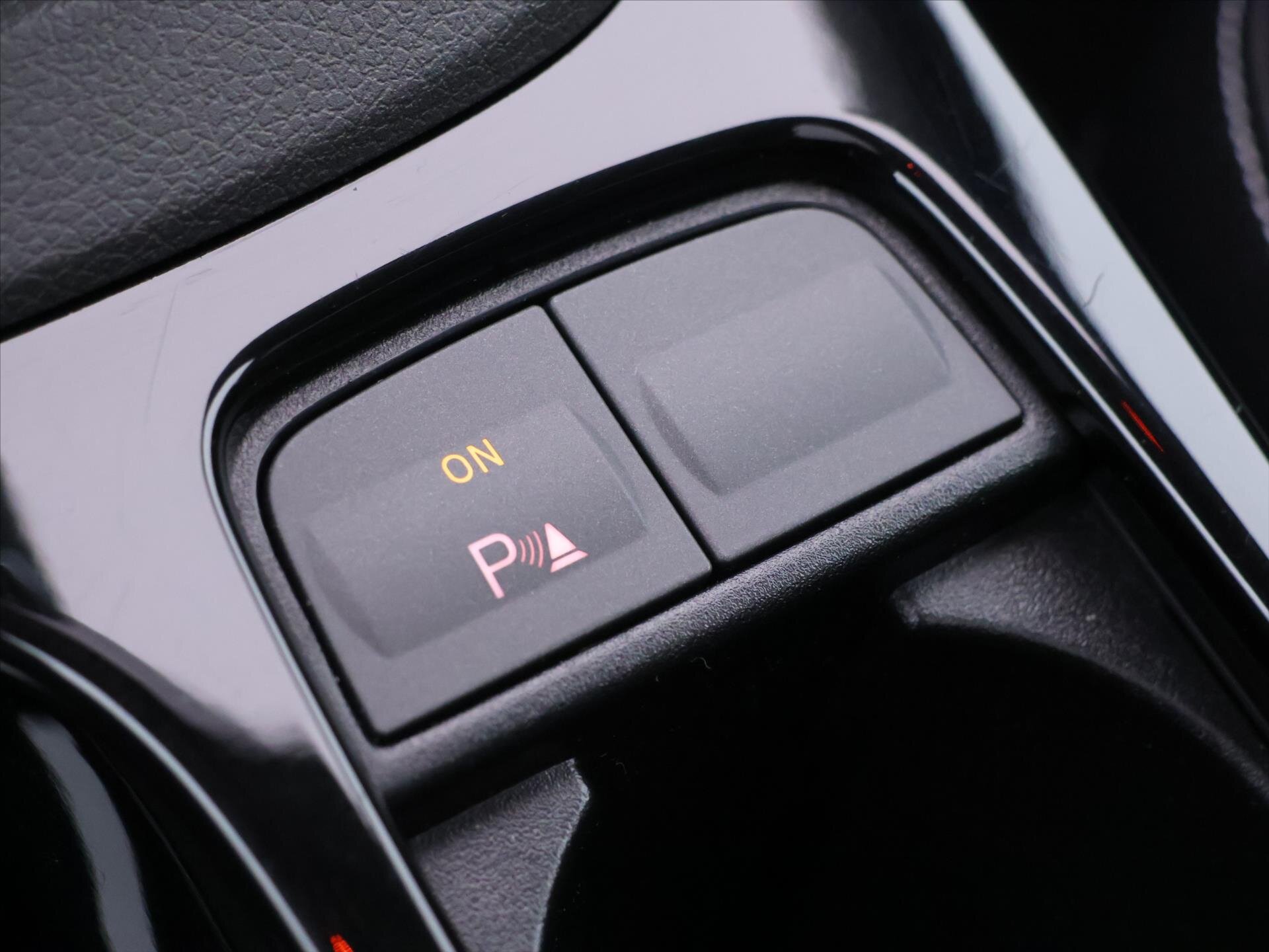 Ford Kuga SUV / Terénní 2,0 l 103 kw