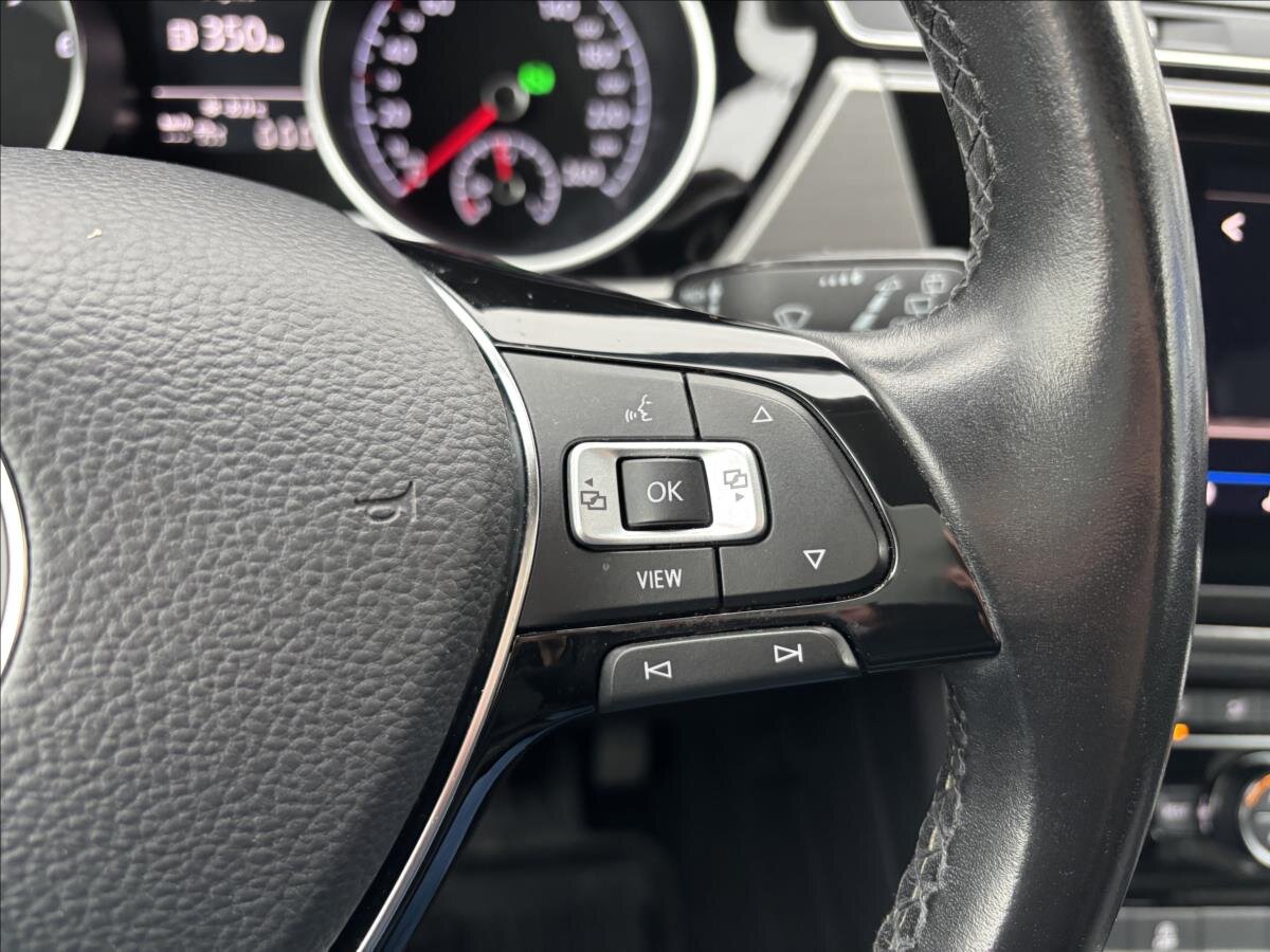 Volkswagen Touran MPV 1,5 l 110 kw
