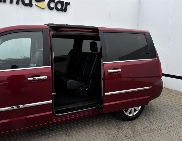 Chrysler Town & Country MPV 3,6 l 211 kw