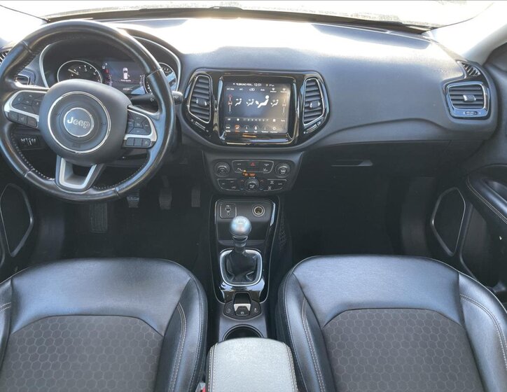 Jeep Compass 12