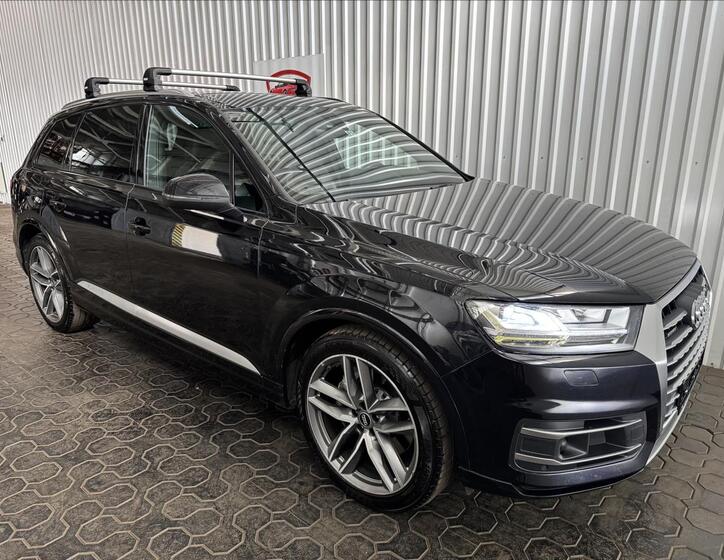 Audi Q7 12