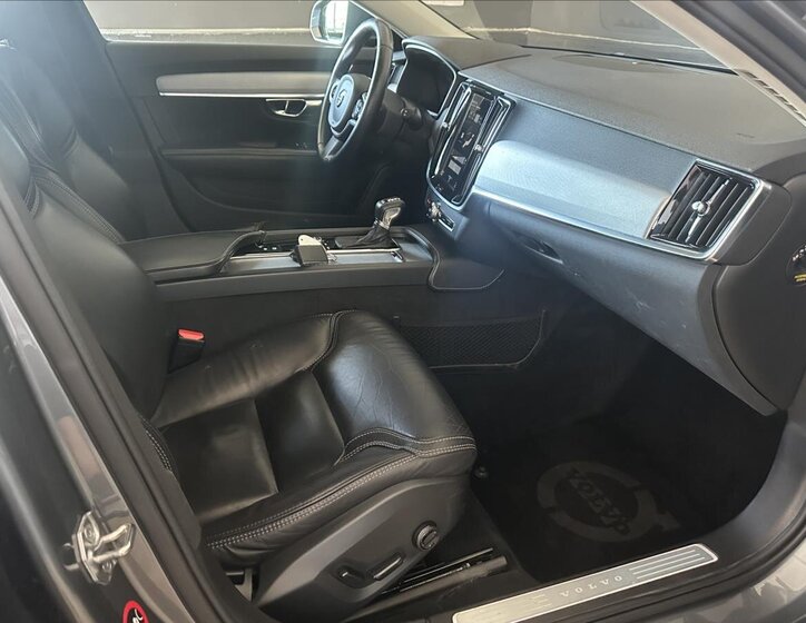 Volvo V90 22