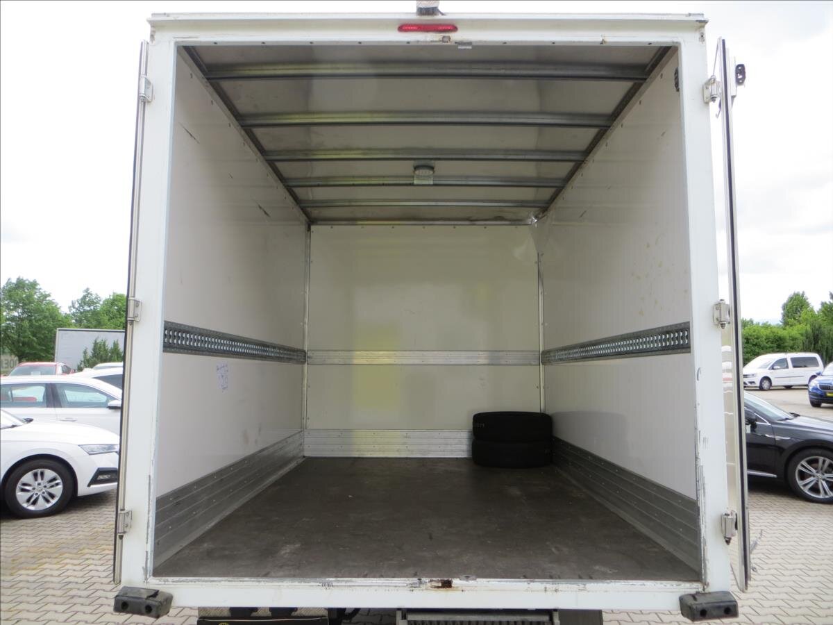 Iveco Daily Skříň 3,0 l 100 kw