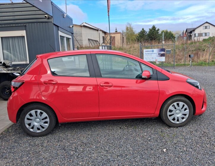 Toyota Yaris Kombi 1,5 l 54 kw