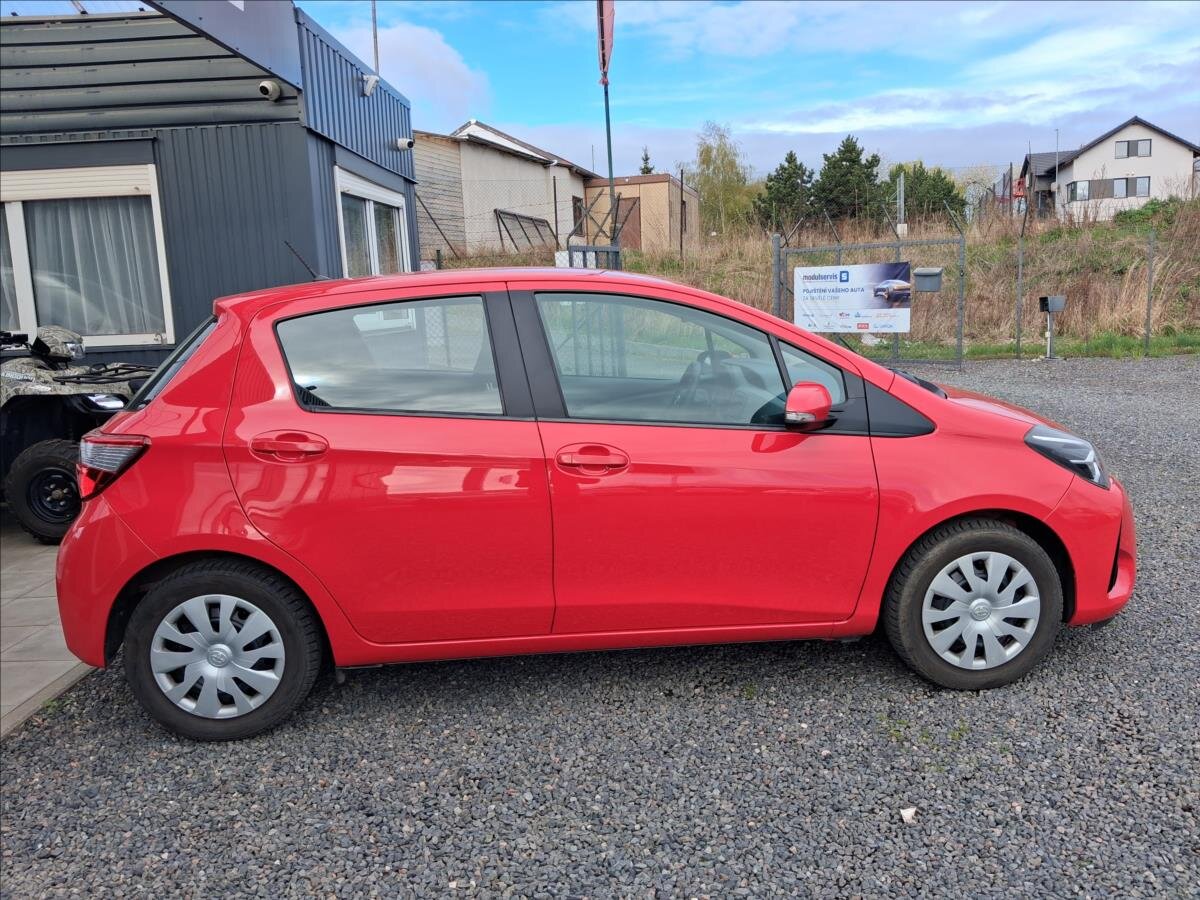 Toyota Yaris Kombi 1,5 l 54 kw