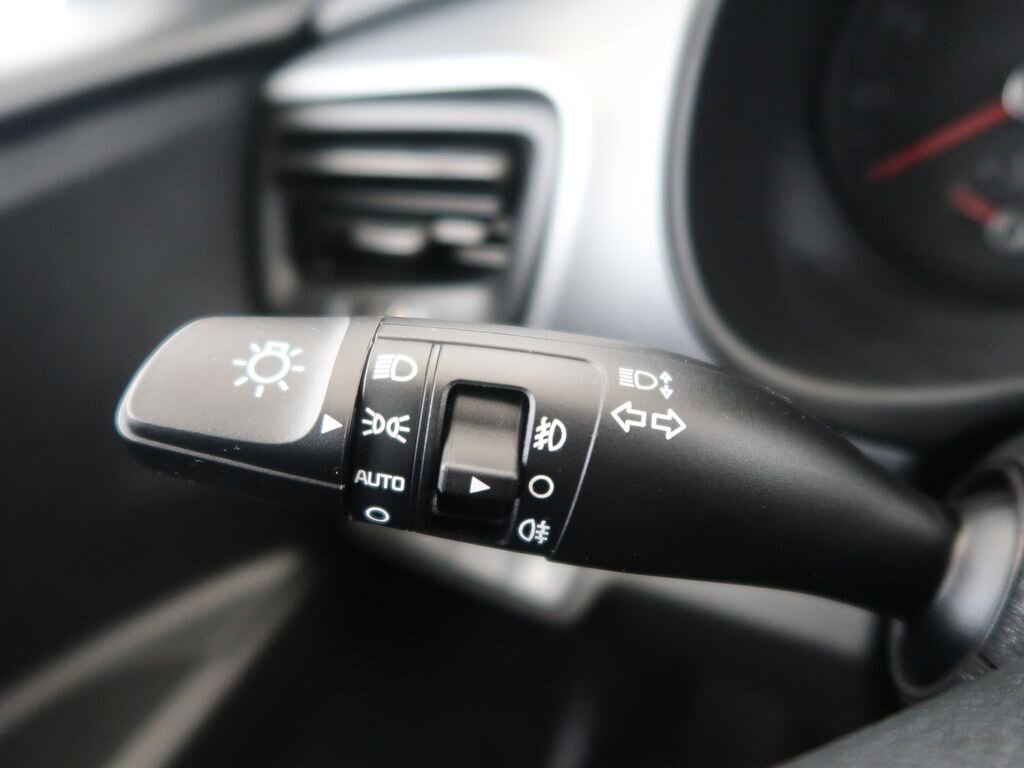 KIA Stonic Kombi 1,2 l 61 kw